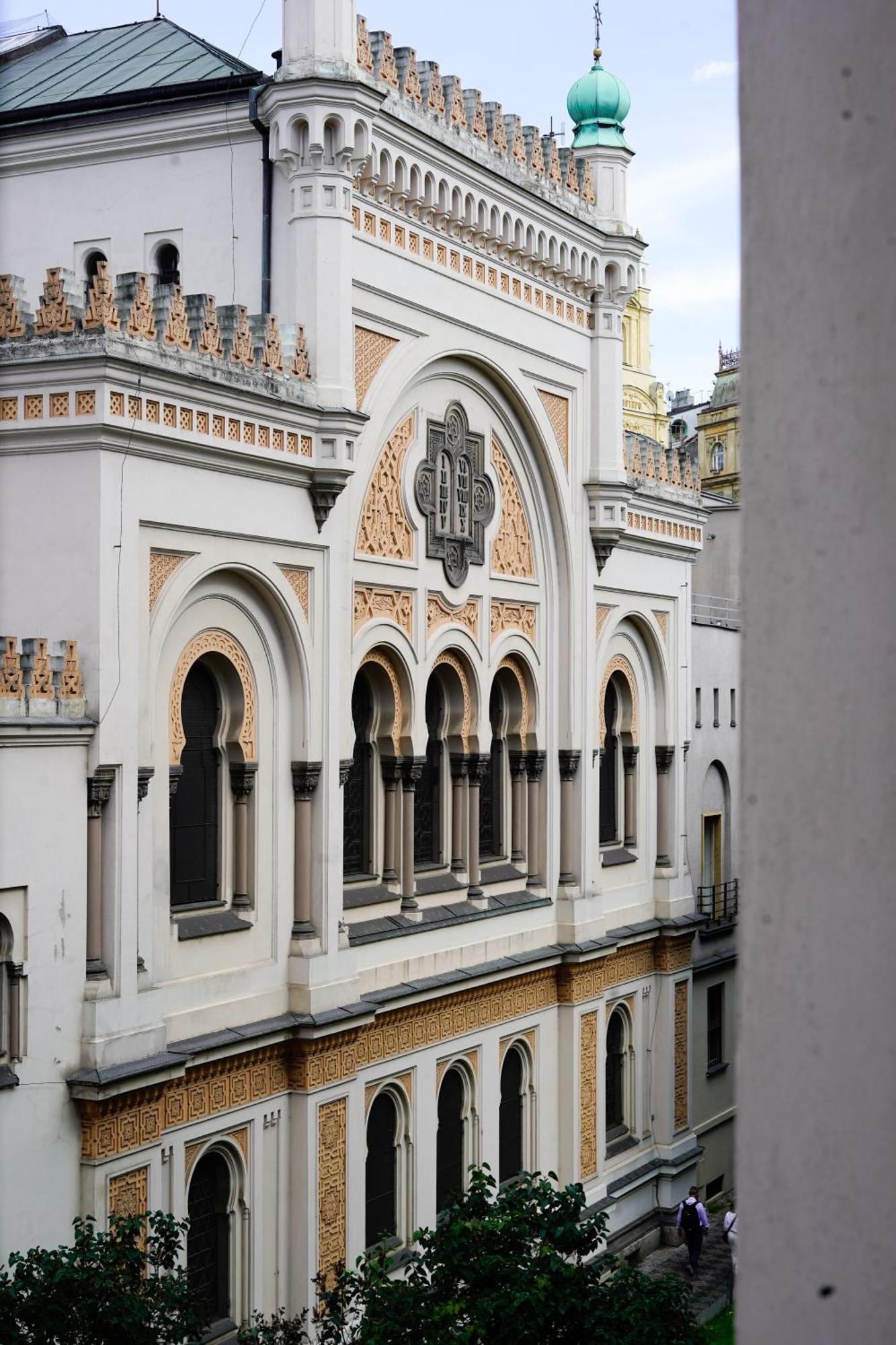 Apartment Dusni Superior Прага Экстерьер фото